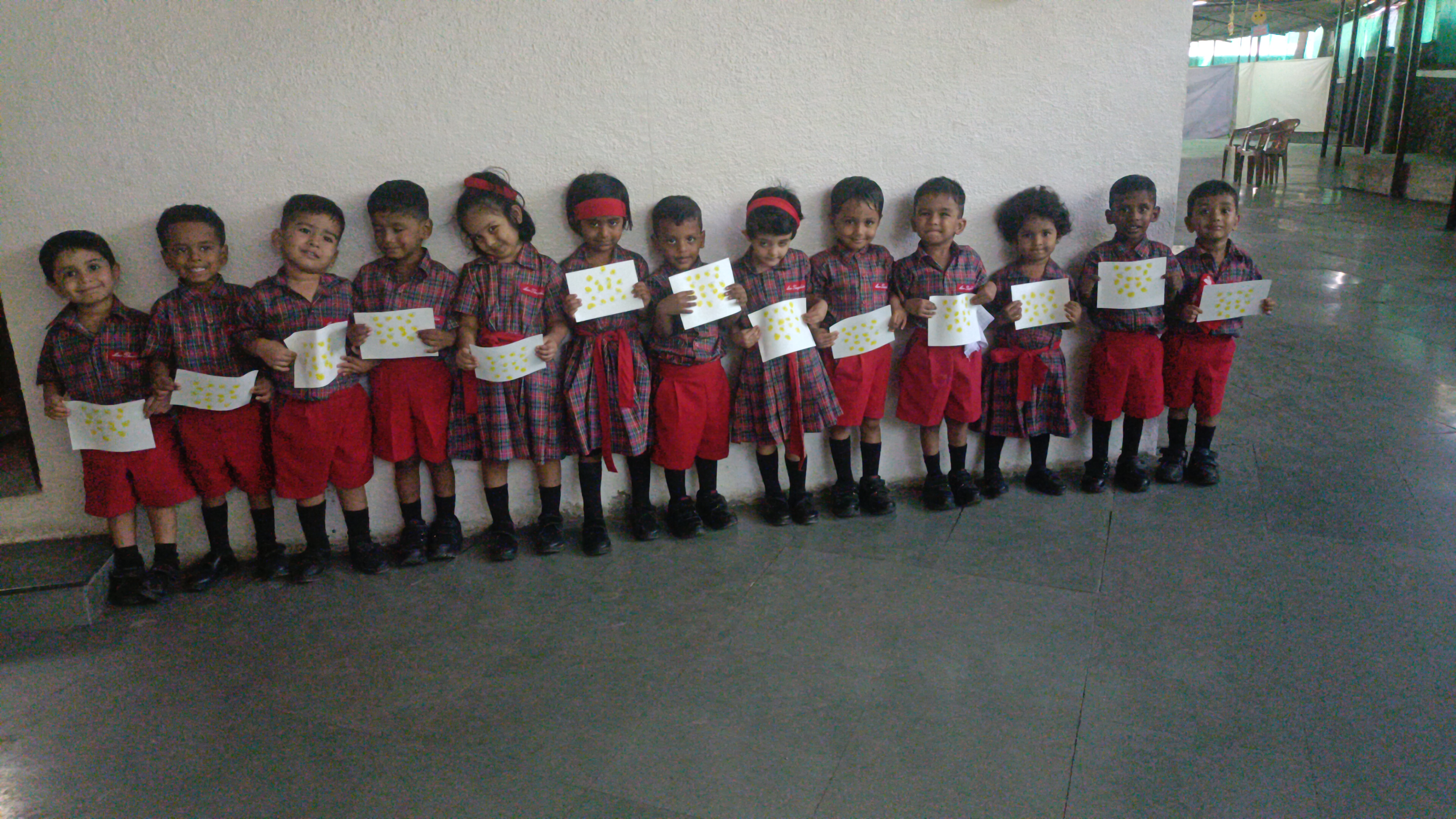 Nursery - Class display of fingerprint bees sheets